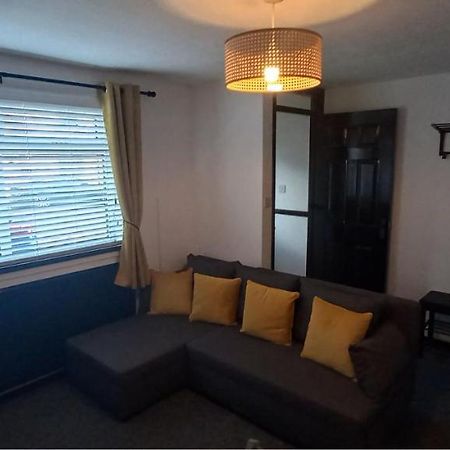6-Min Walk To New Cross Parking Long Stay Discounts Wolverhampton Exterior photo